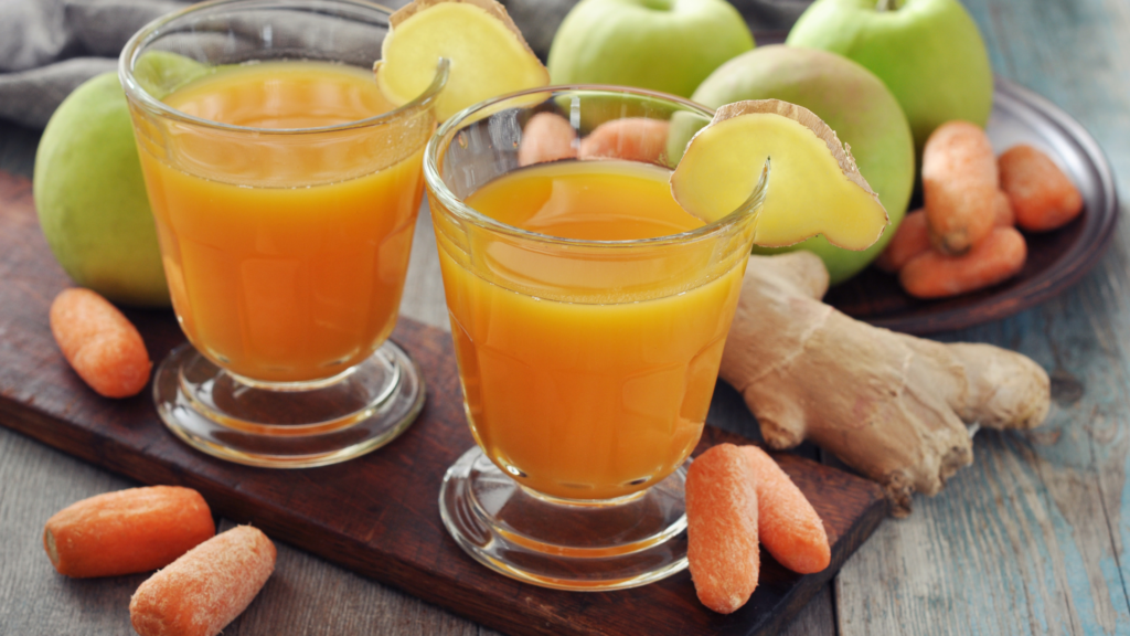 Receita de suco caseiro de cenoura e gengibre Nutritivo e prático