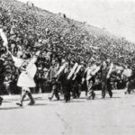 Desfile de encerramento da primeira edição dos Jogos Olímpicos