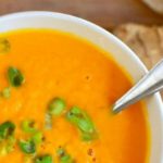 Sopa de cenoura com gengibre