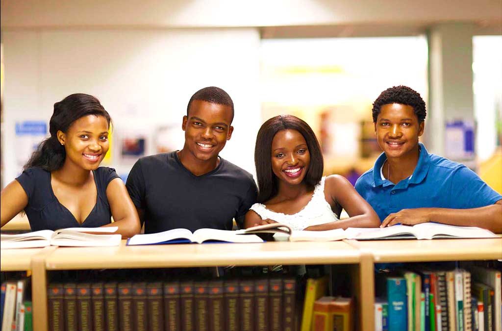Vagas de estágio para estudantes negros