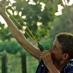 Brincadeiras do folclore brasileiro – Estilingue