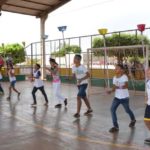 corrida-vassouras