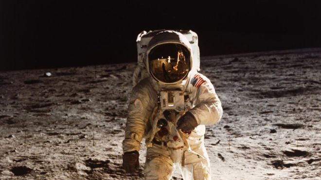 Buzz Aldrin andando na Lua