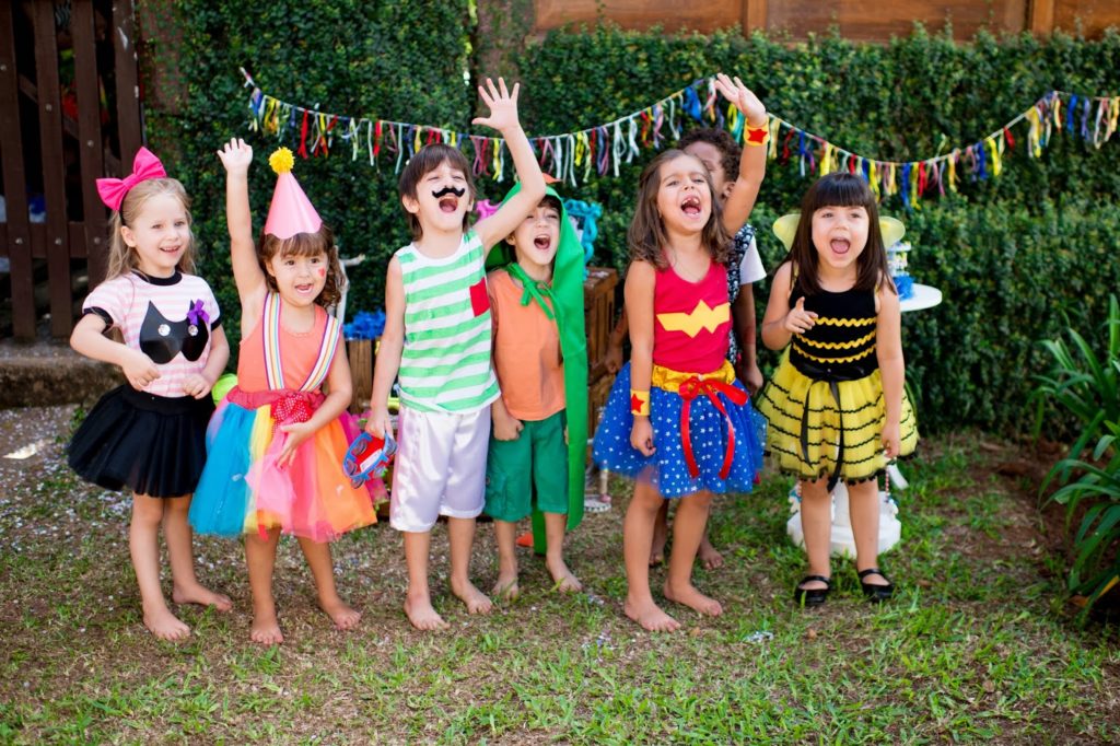 Brincadeiras de carnaval para crianças - Ideias de jogos e atividades👦 ...