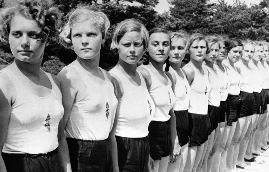 Eugenia - "Liga das garotas alemãs"de Hitler, durante o nazismo.