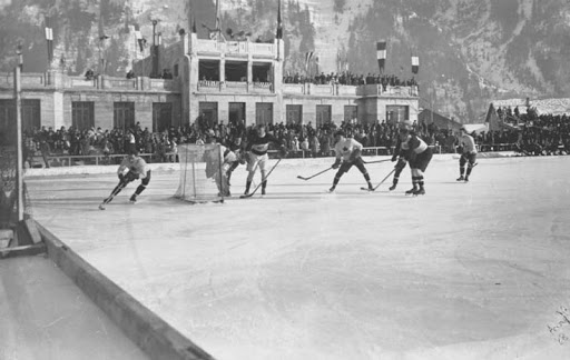 Jogos Olímpicos de Inverno em 1924.