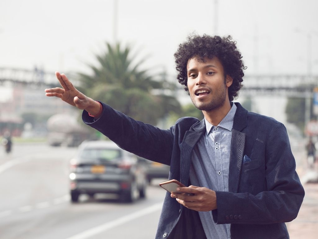 Por que as corridas de apps de transporte estão sendo canceladas?