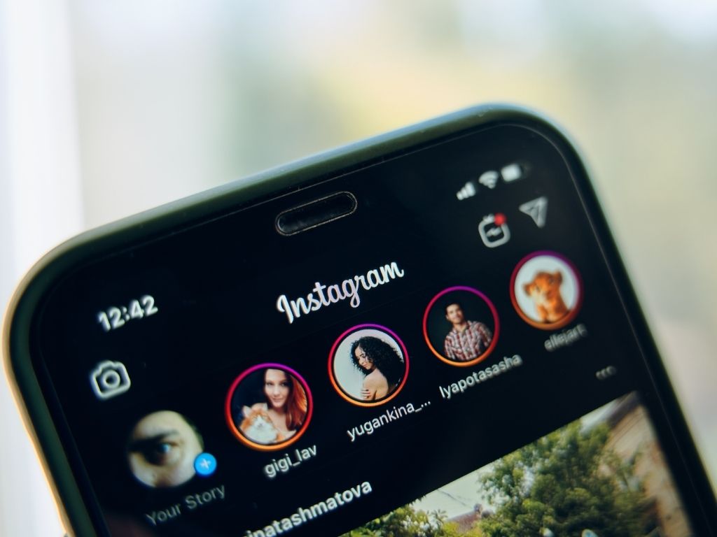 Instagram anuncia fim do “arrasta para cima” na próxima semana
