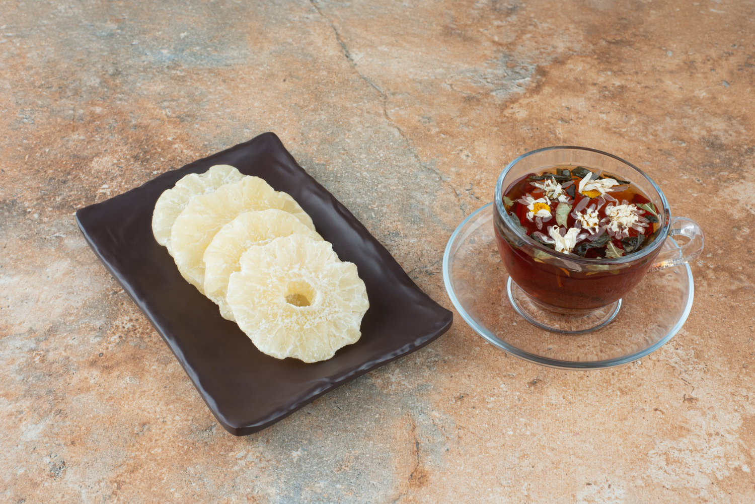 Chá de casca de abacaxi: Descubra para que serve e saiba como preparar!