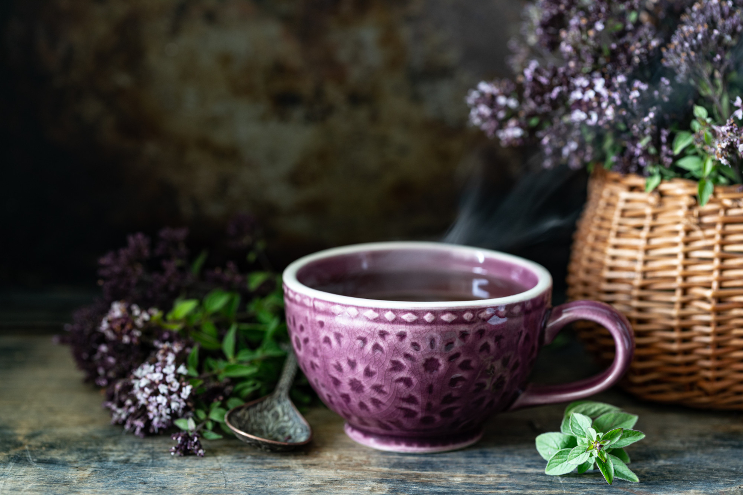 Chá de orégano: Conheça 4 benefícios e aprenda a preparar