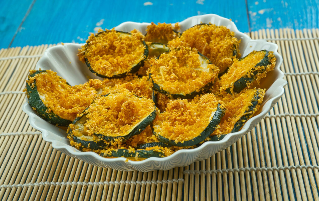 Chips de Abobrinha com parmesão: Lanche saboroso, prático e saudável