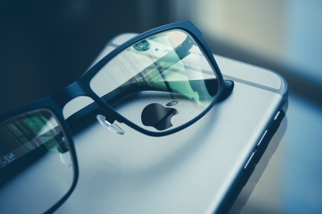 Supostos detalhes do Apple Glasses vazam e deixam usuários ansiosos por seu lançamento