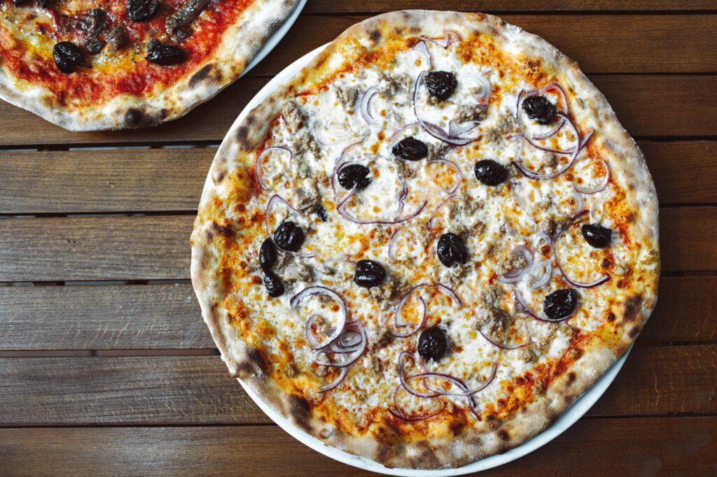 Aprenda essa receita super prática de pizza de liquidificador e fature uma grana extra no fim do mês