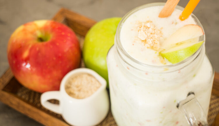 Aprenda como fazer um delicioso Shake nutritivo de maçã com aveia