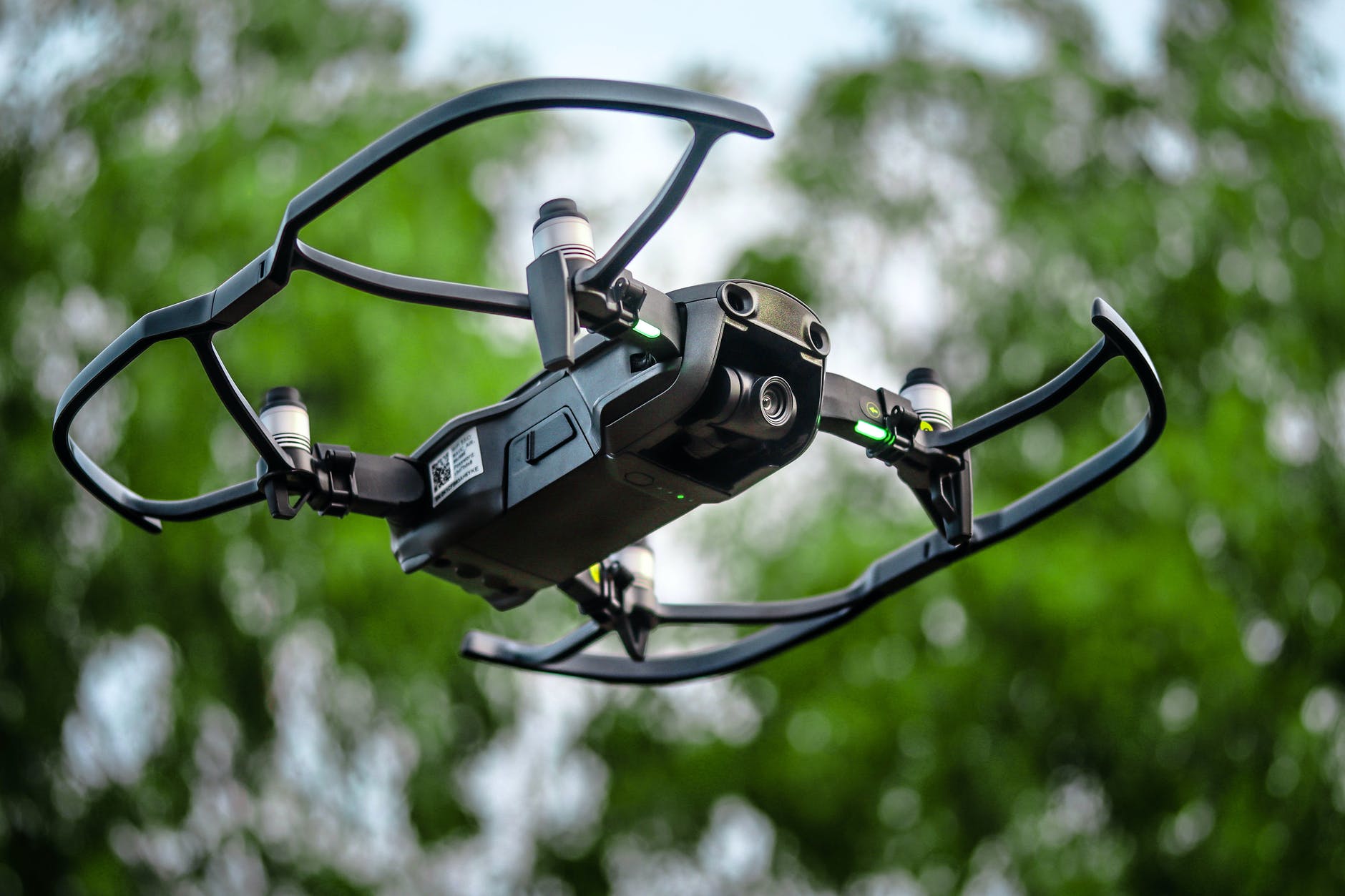 Anac libera iFood para entregar pedidos com drones no Brasil.