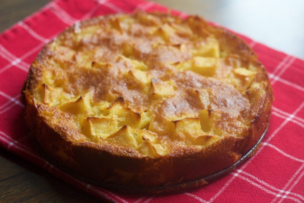 Receita de bolo de maçã de liquidificador: fofinho e rápido.