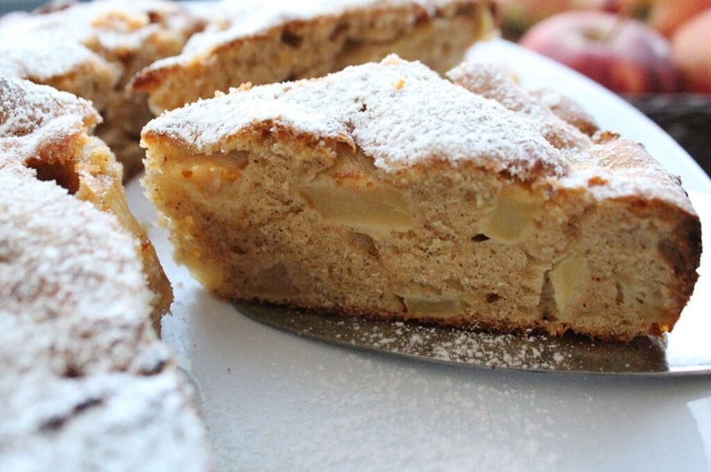Receita de bolo de maçã de liquidificador: Fofinho e rápido