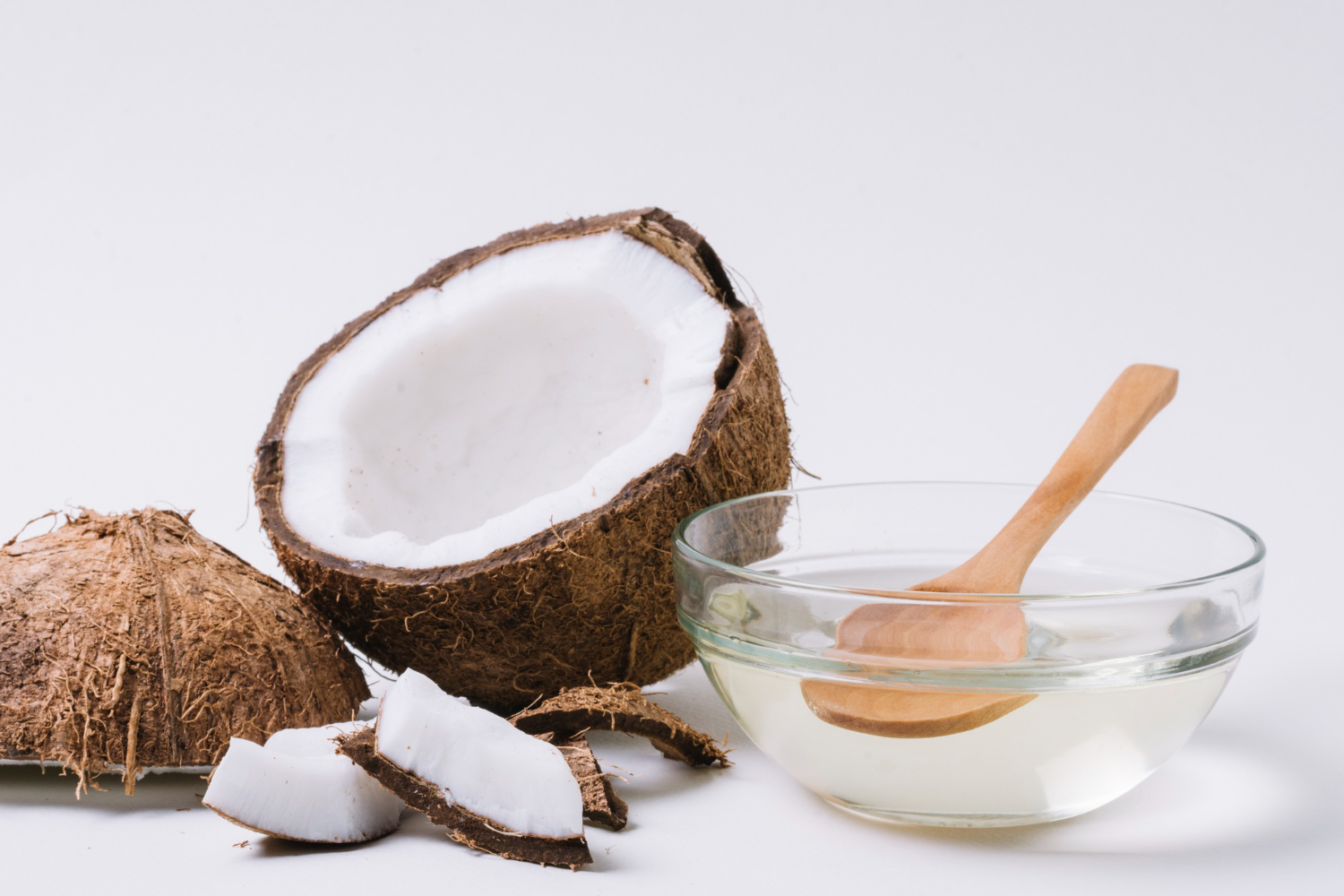 Óleo de coco: Confira suas formas de uso, benefícios e preparo