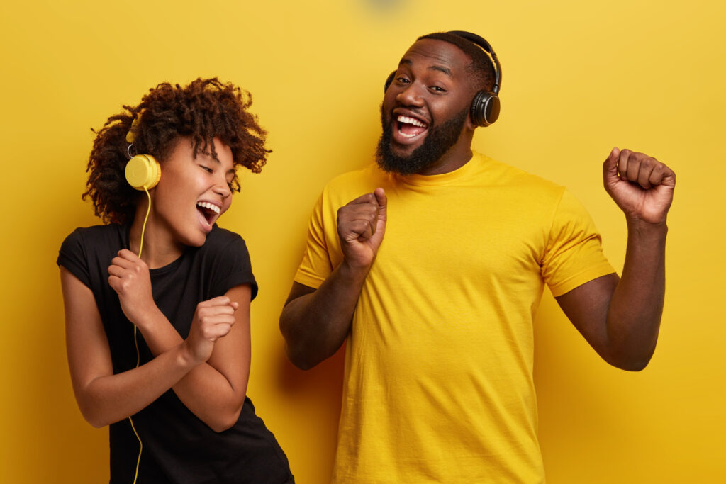 Ouça música de graça através dos aplicativos de música