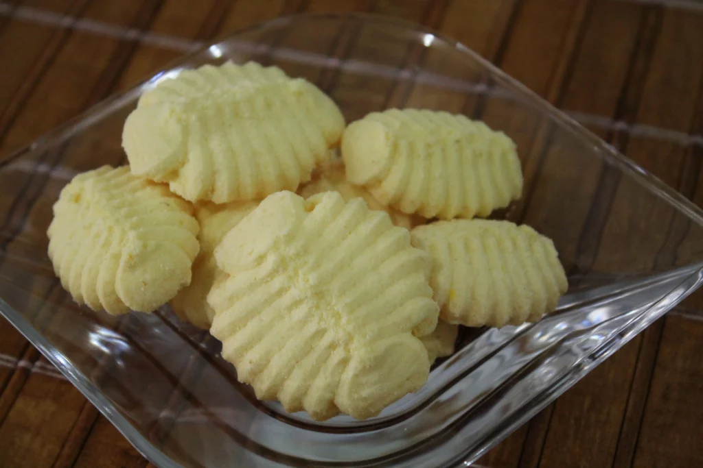Receita de Biscoito Maisena que derrete na boca com apenas 3 ingredientes
