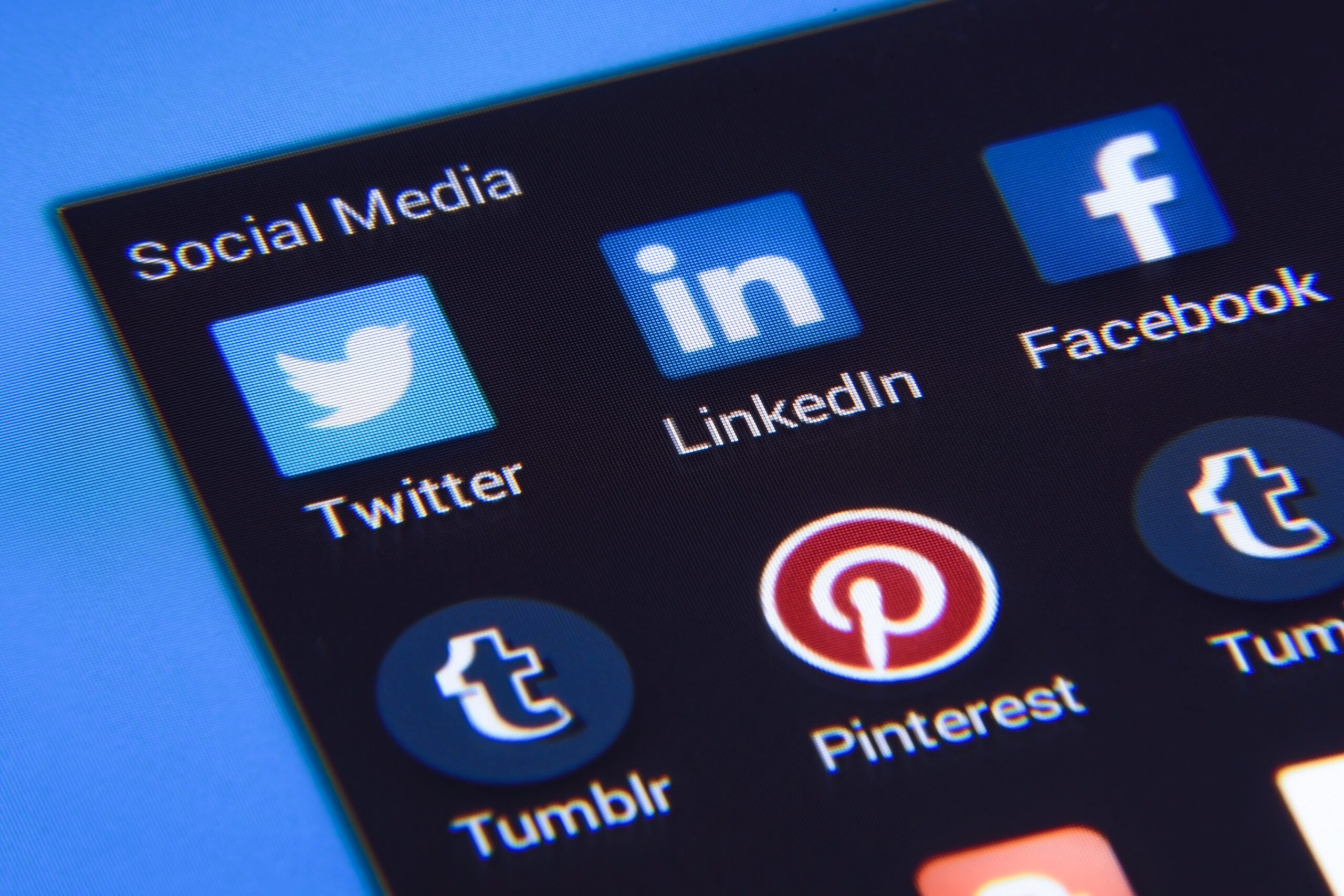 LinkedIn acredita que tem a solução para suas redes sociais: Eliminar conteúdo político