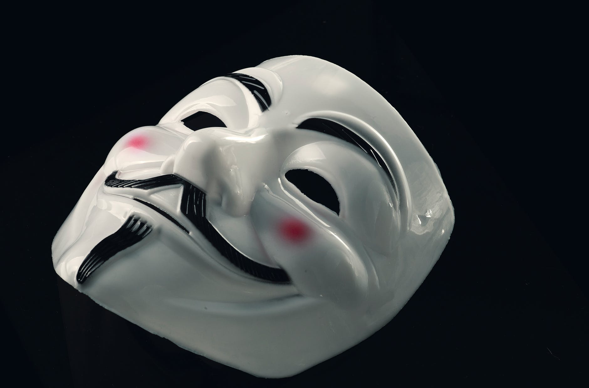 Anonymous declara guerra cibernética à Russia.