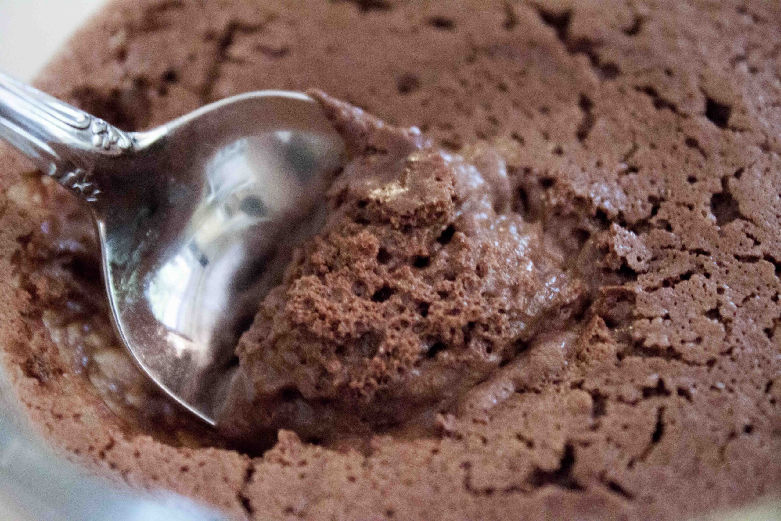 Mousse de Chocolate ao Leite: Aprenda a fazer essa receita deliciosa, leve e prática em casa!