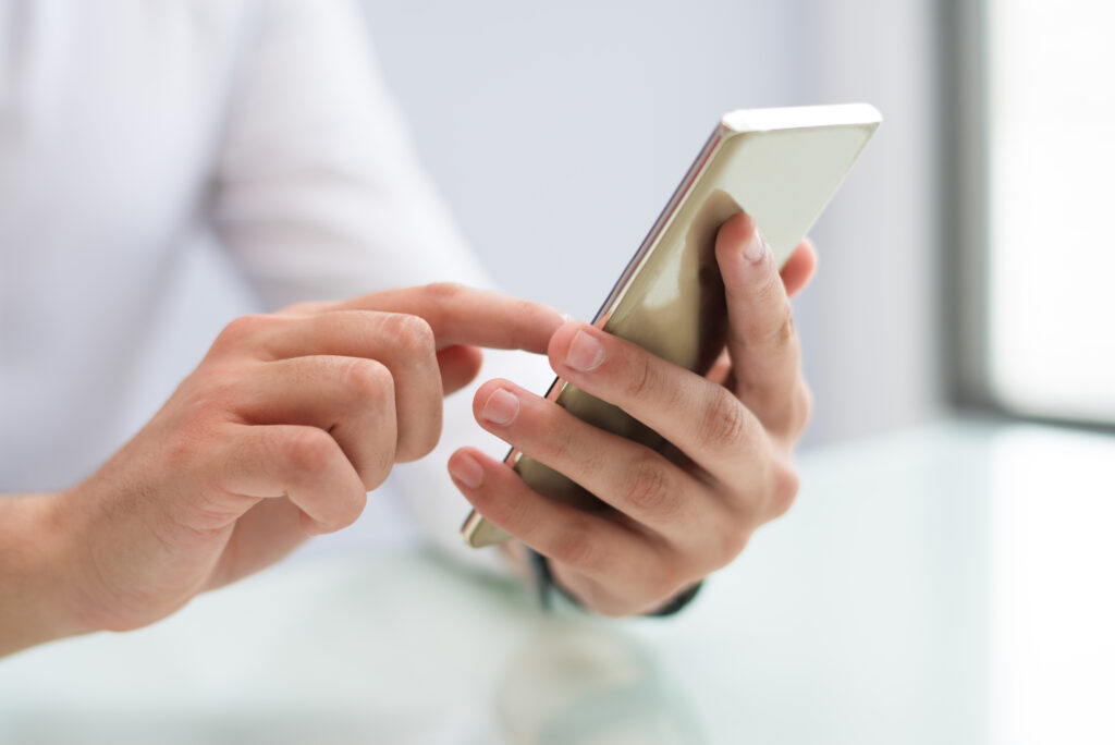 Esqueceu a carteira? 5 documentos que você pode ter no celular!