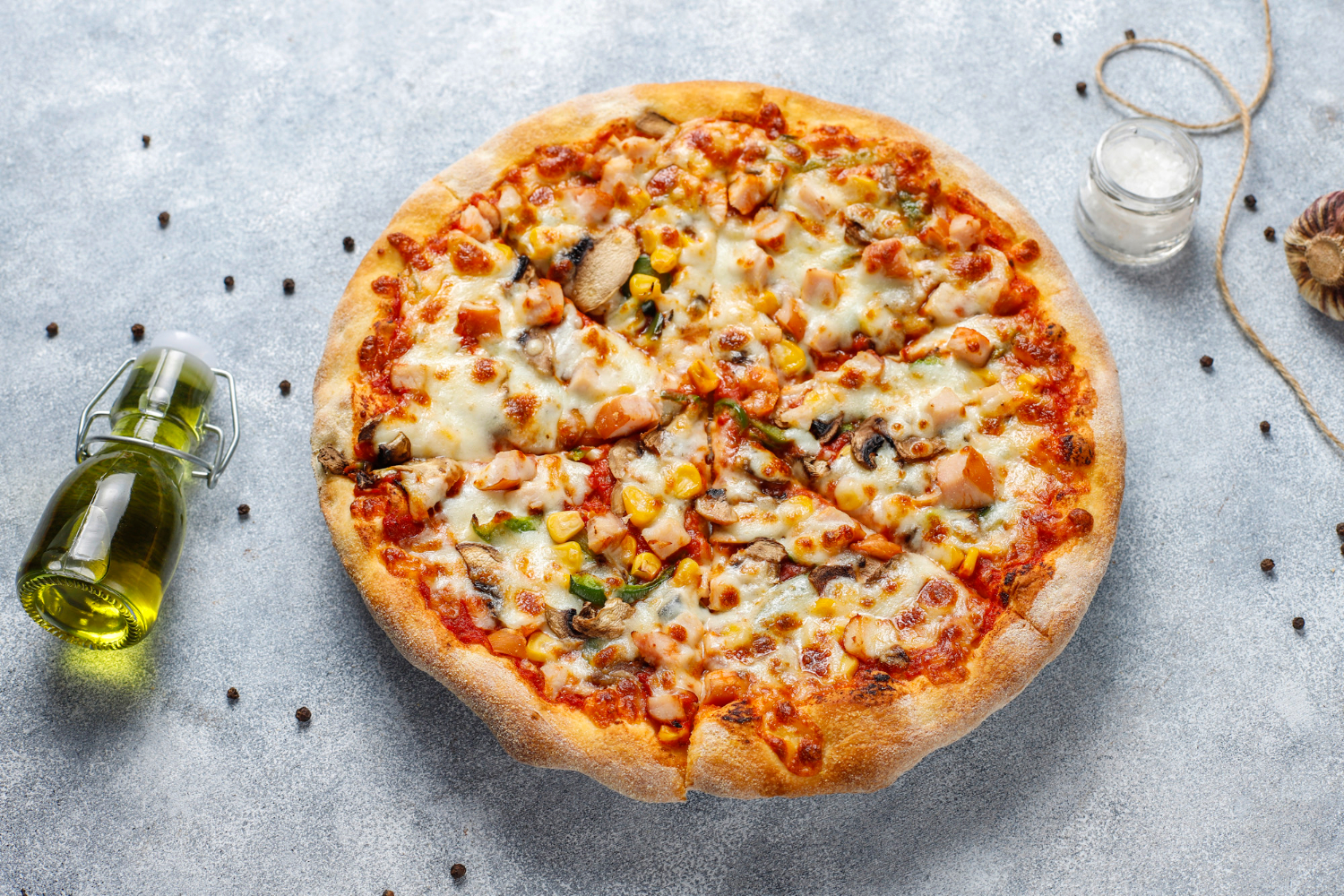 Pizza de liquidificador de frango com milho: Aprenda a preparar esta receita prática e rápida