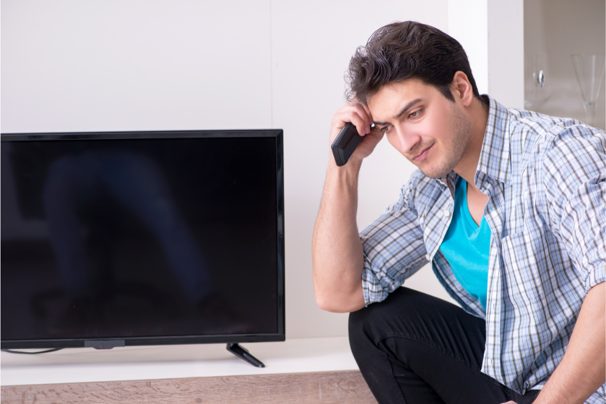 Por que as pessoas estão quebrando suas TVs mais do que nunca?