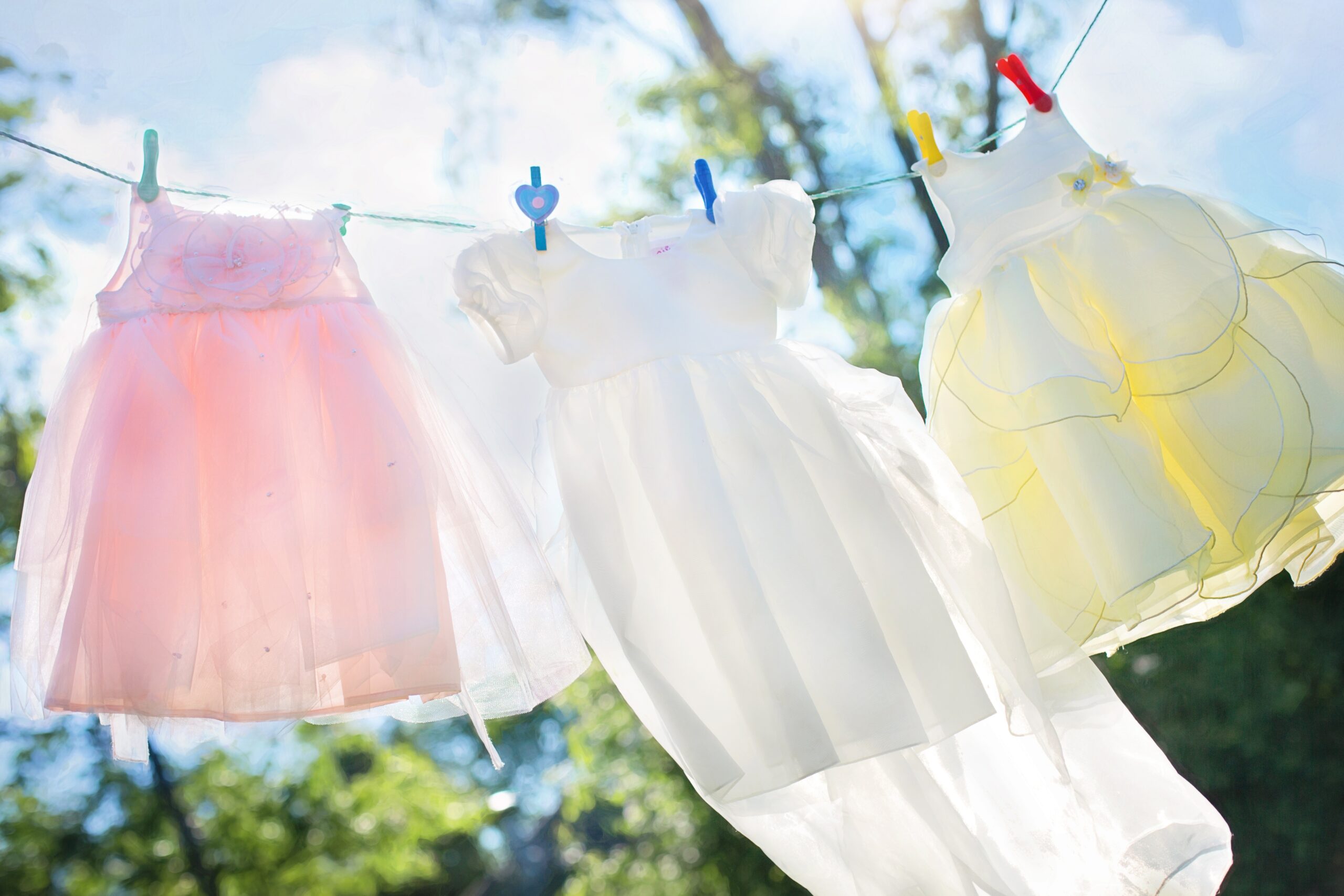 Como lavar roupas de tecido delicados corretamente: Passo a passo para manter a qualidade das suas peças