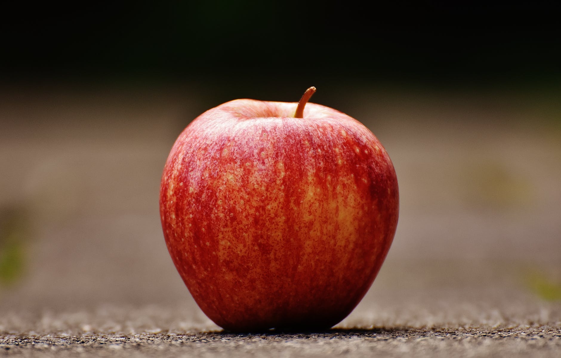 Comer maçã melhora a imunidade, ajuda a emagrecer e muitos outros benefícios; confira!