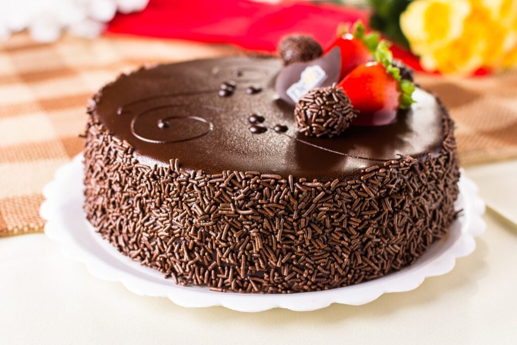 O melhor brigadeirão de microondas: receita rápida e simples .