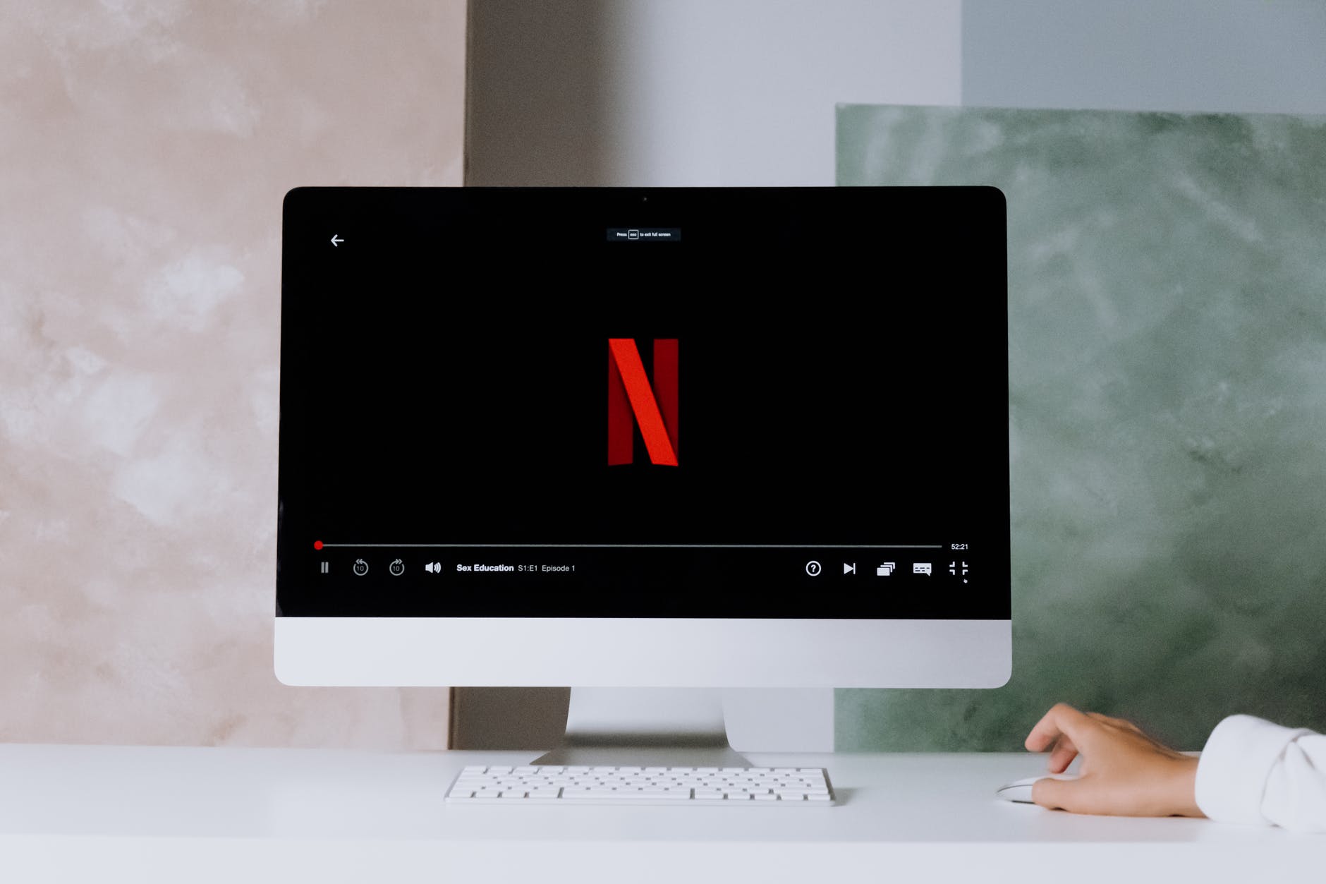 Aprenda o passo a passo para deletar seu histórico da Netflix de maneira simples!