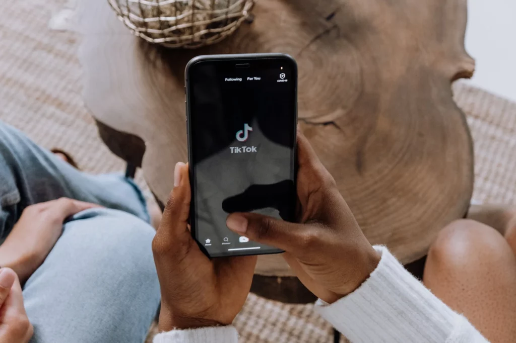 Confira os novos métodos de segurança do tik tok para evitar desafios perigosos e fake News
