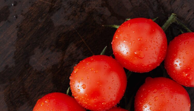 Saiba quais são os benefícios do tomate para a saúde da sua pele!