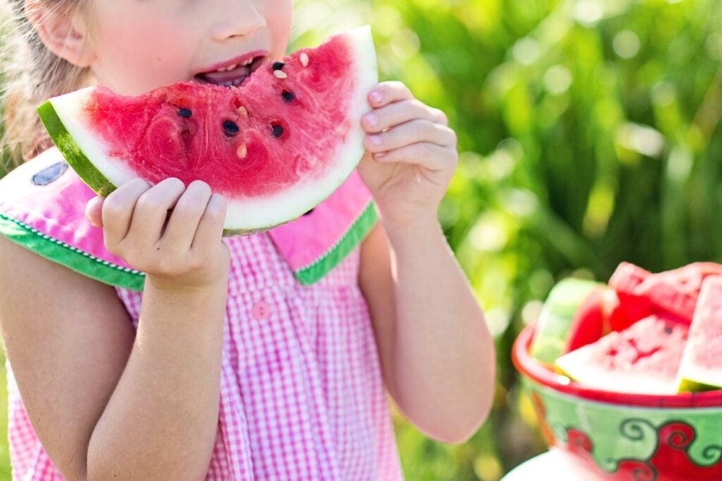 Você sabia que o consumo de melancia deve ser evitado por algumas pessoas? Entenda!