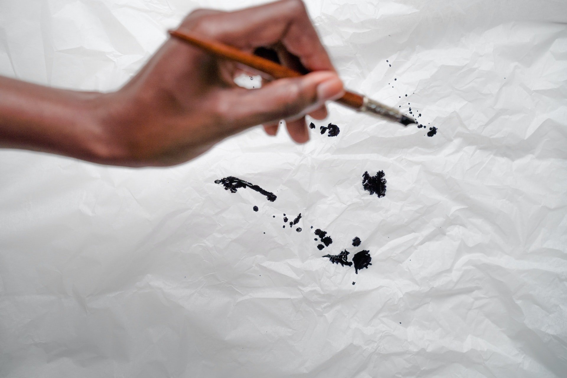 Como remover manchas de tinta, Foto: Pexels.