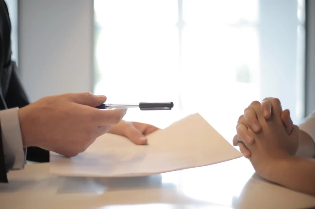 Cliente Magalu com empréstimo simples e rápido