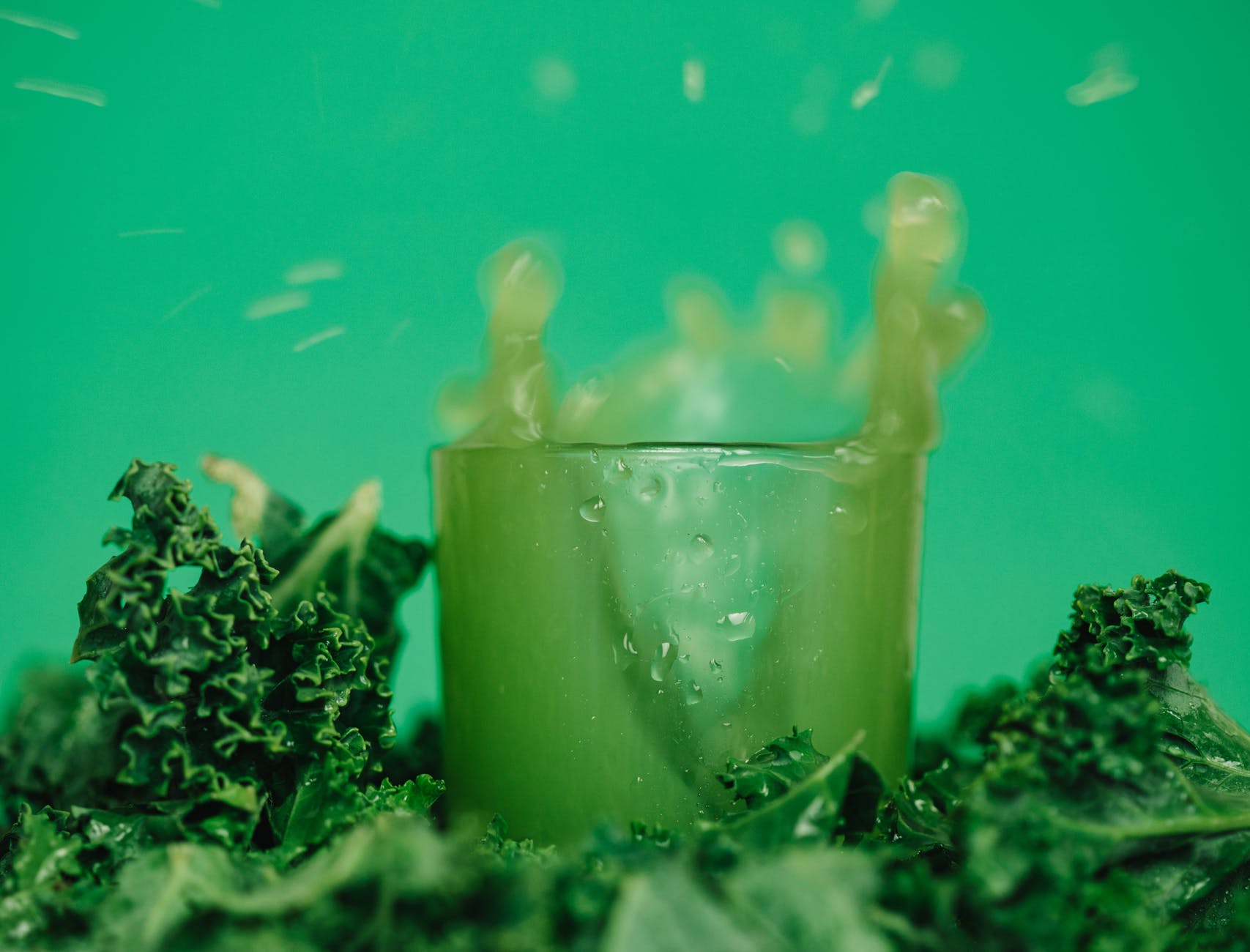 Conheça essa receita de suco verde perfeita para combater prisão de ventre.