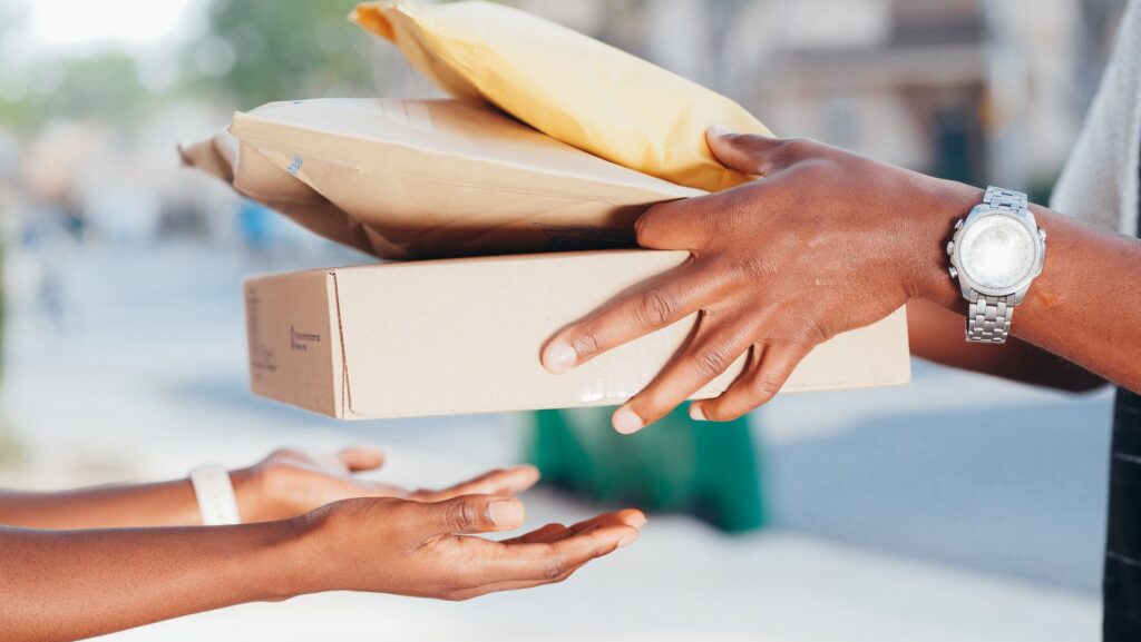 Tarifas postais dos Correios. Foto: Pexels.