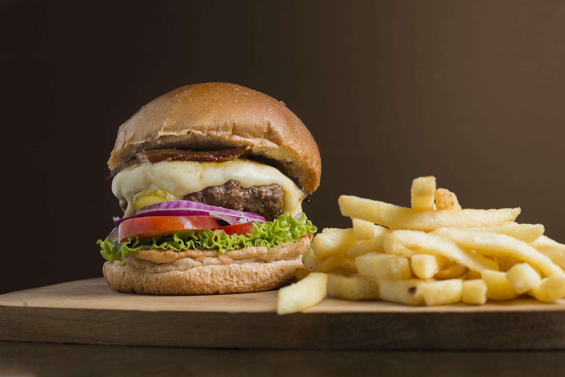 Fast-food: o quanto esse tipo de comida pode fazer mal para o nosso organismo (24/04)