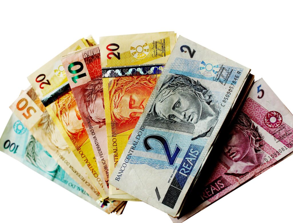 Nota de 10 reais pode estar valendo até 140 reais. (11/04)