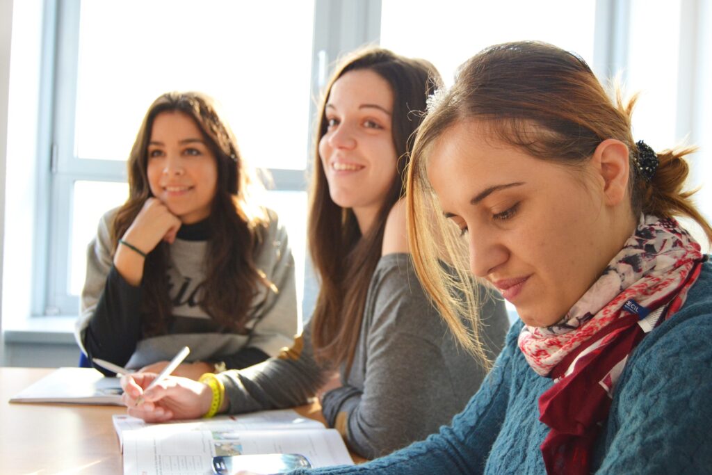Parceria entre Nubank e Duolingo oferecem aulas gratuitas de idiomas (06/04)