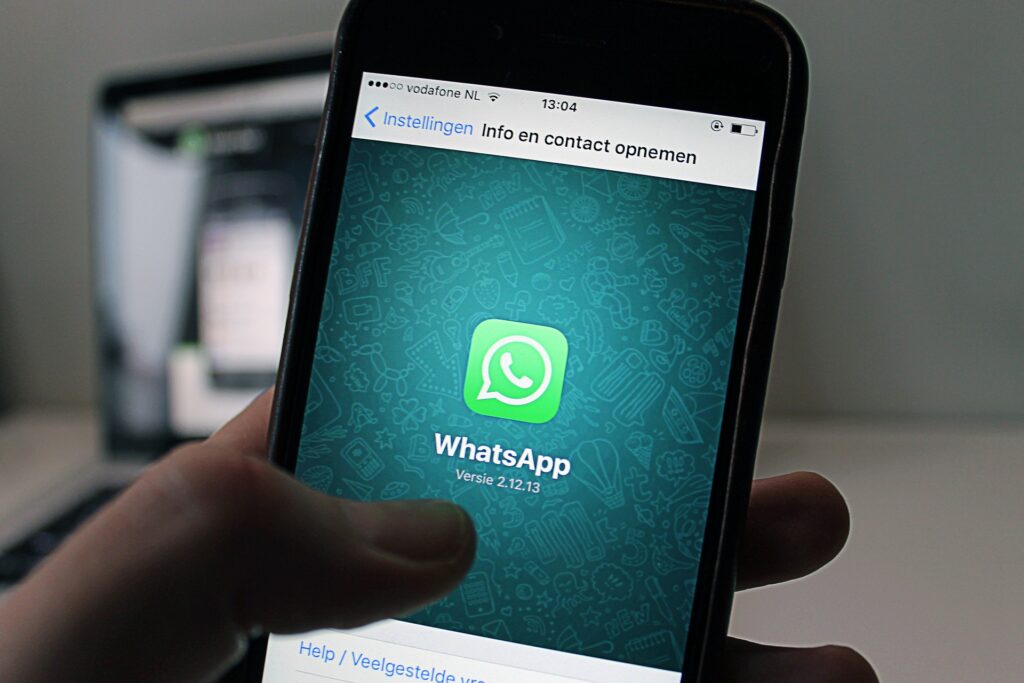 WhatsApp: Aplicativo vai liberar videochamada em grupo com até 32 pessoas (29/04)