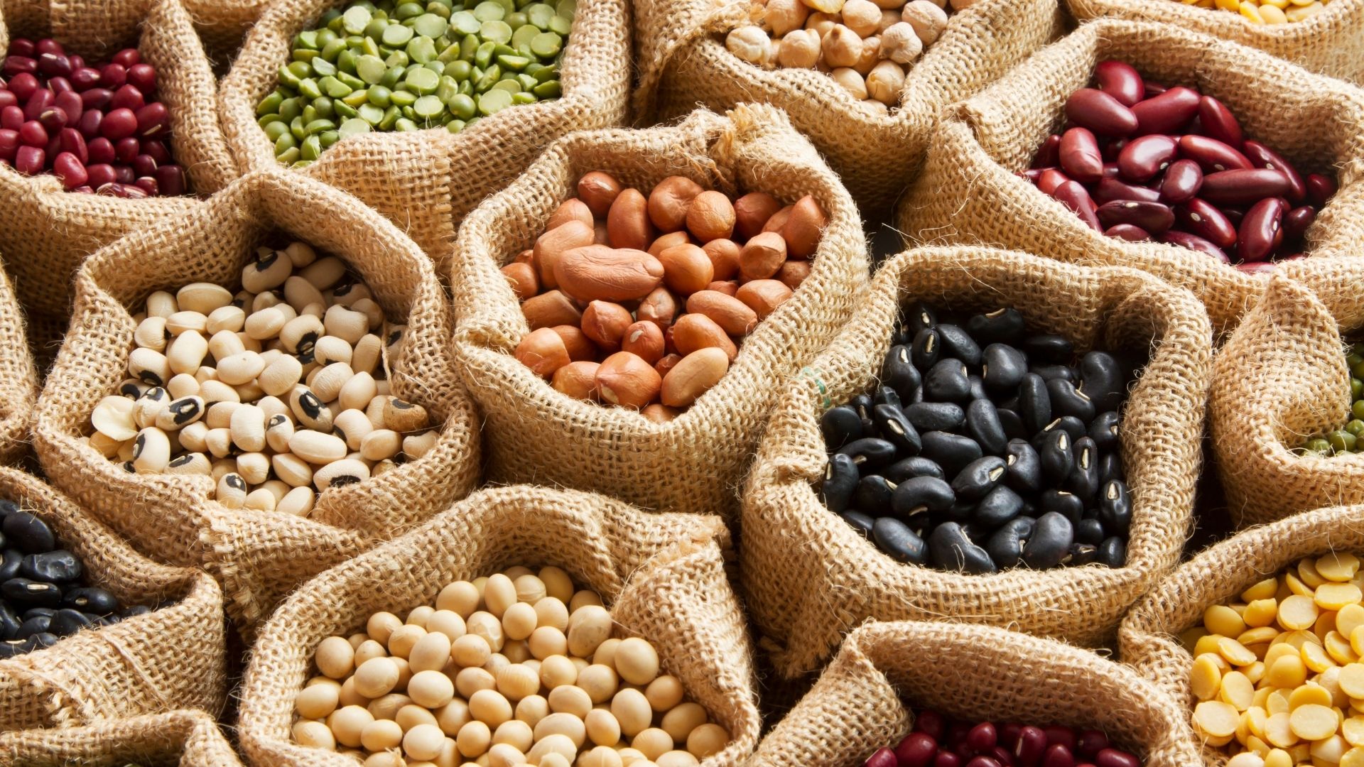 Os alimentos que reduzem e os que causam desconfortos abdominais