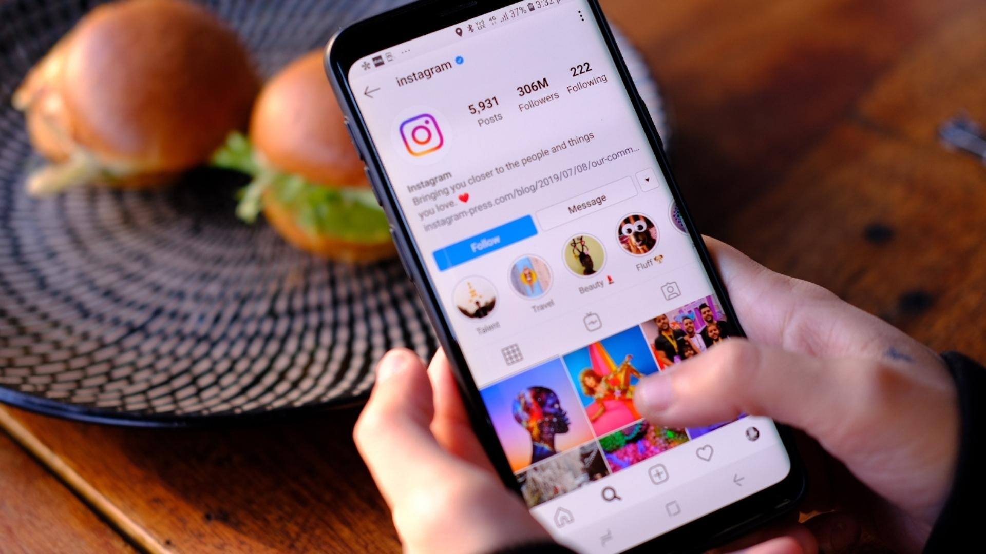 Instagram launches 5 links in the biography!