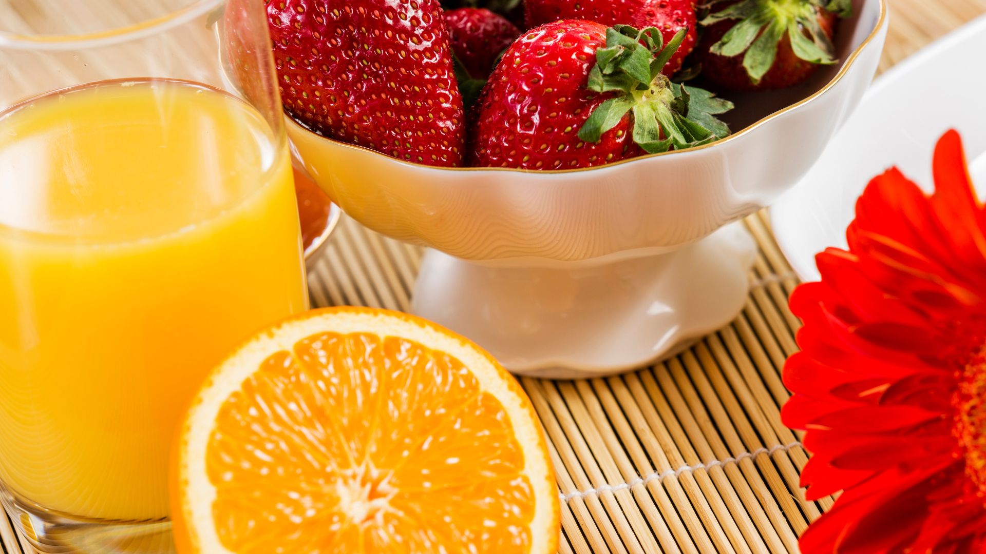 Bebida de morango e laranja ajudam no metabolismo
