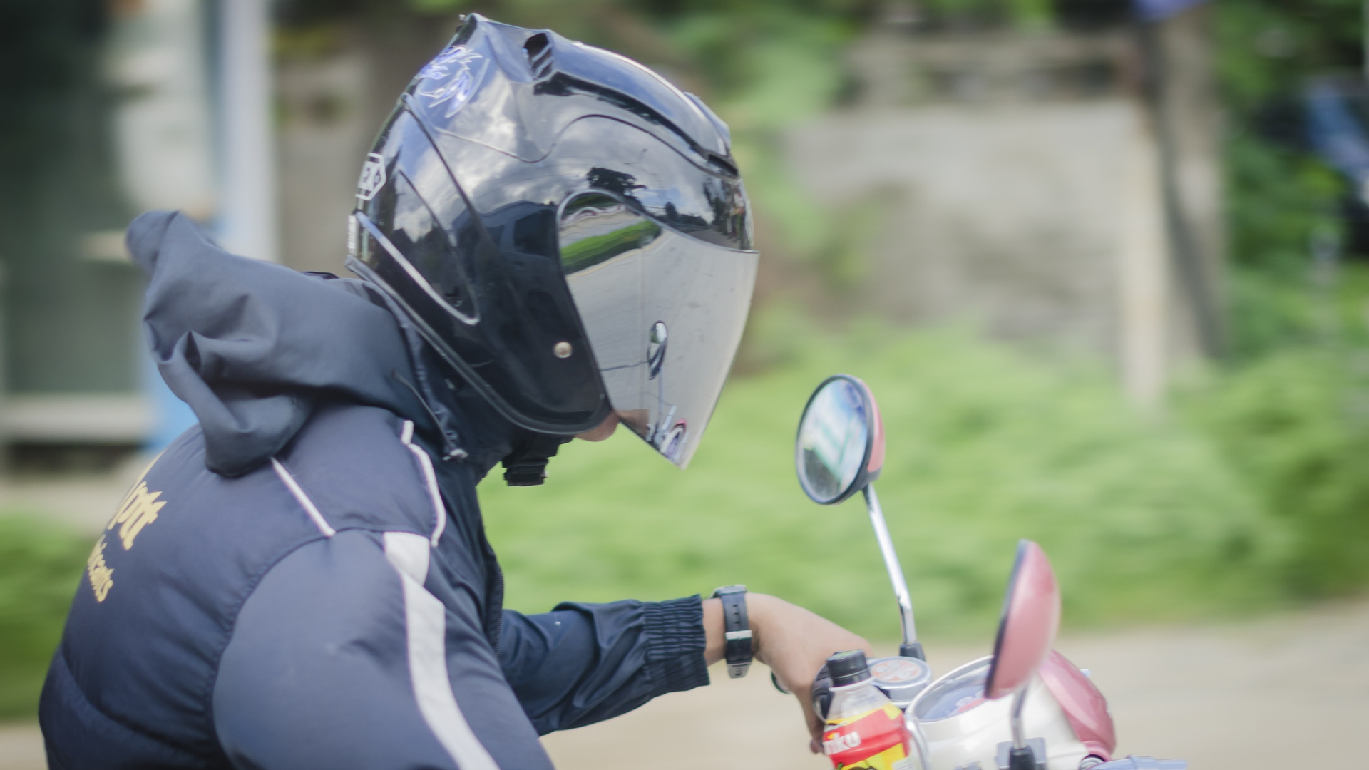 Capacetes podem gerar multas aos motociclistas