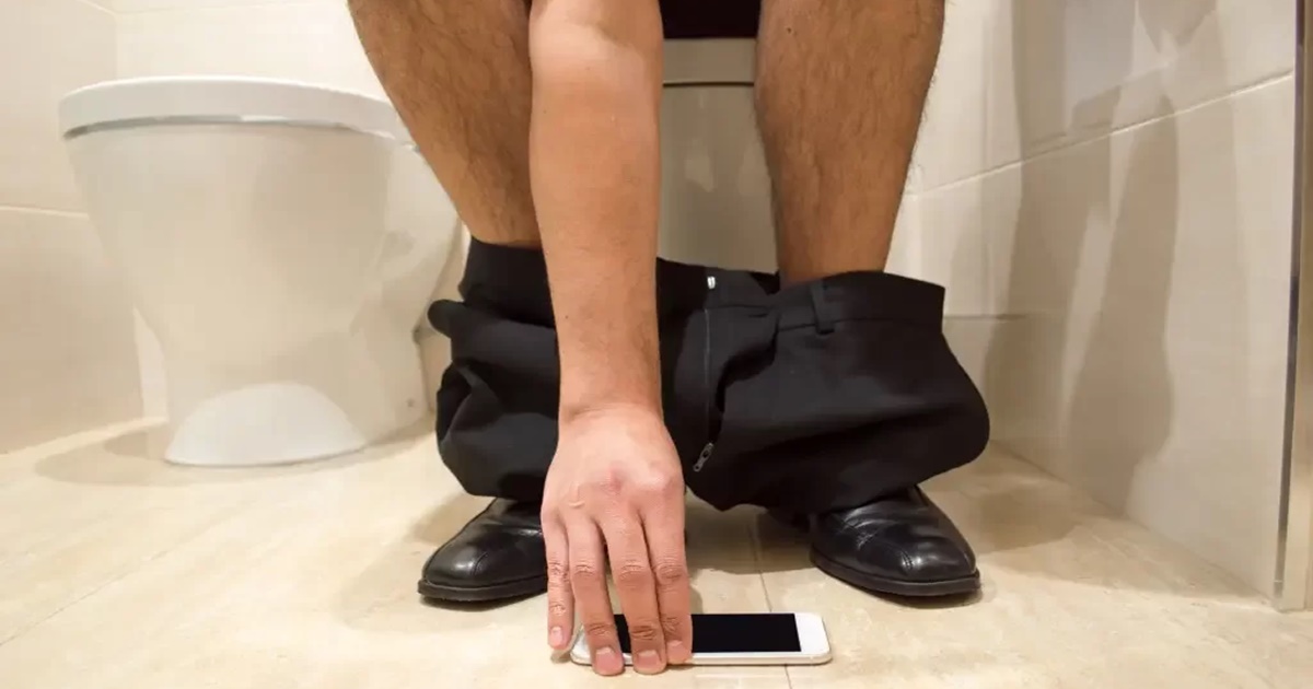 Jovem cria planilha que avalia os banheiros de empresas brasileiras